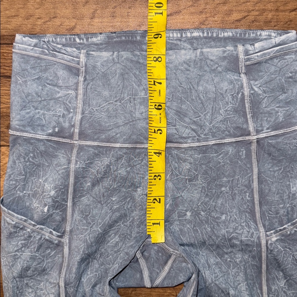 Lululemon Size 4 Fast and Free Short 10" *Ice Dye
Ice Wash Asphalt Grey Fitness - Picture 9 of 10